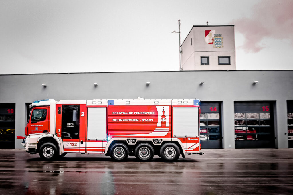 Brandheiss-Feuerwehrmagazin-HLF-Mercedes-5 - BRANDHEISSMAGAZIN